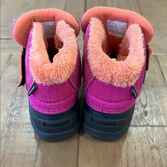 The North Face apenglow Waterpoof winter snow boots kids 8 pink pull on - Picture 4 of 12